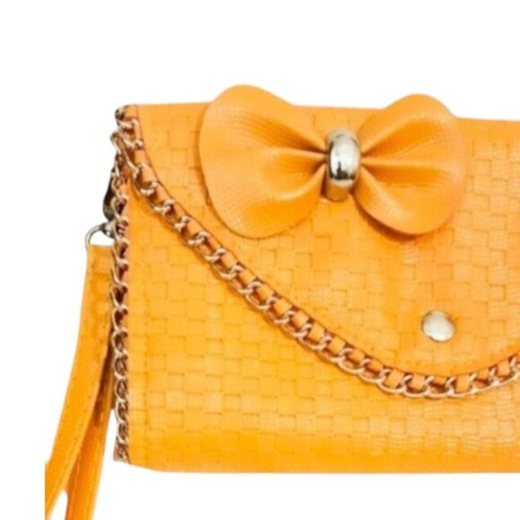 Chain Trimmed Faux Leather Convertible Crossbody Bag - Picture 4 of 4